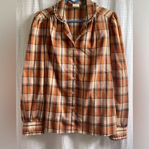 Vintage - VICKIE BY UNIQUE plaid button down with pleated collar detail.